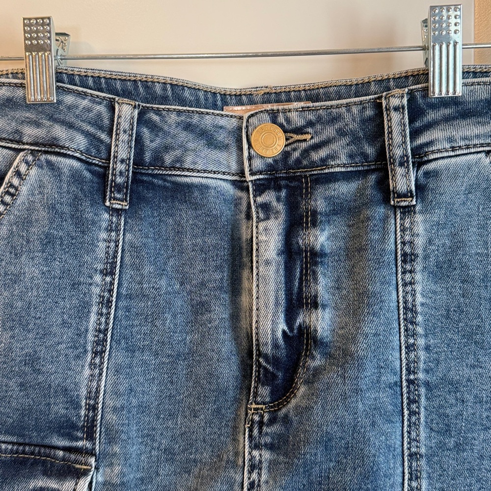 Kut from the Kloth Zoe denim skirt - Picture 2 of 4